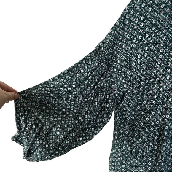 J. Jill Floral Green button down Blouse, Size L - Picture 4 of 6